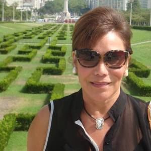 Meet your Posher, Raquel